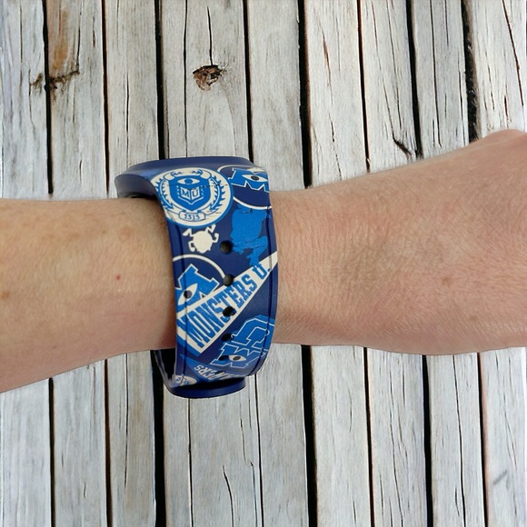 Disney Parks Blue & White Monsters U. Magic Band + Replacement Band - Picture 8 of 11